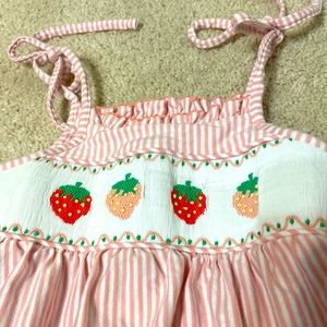 Shrimp and Grits Smocked Strawberry Bubble